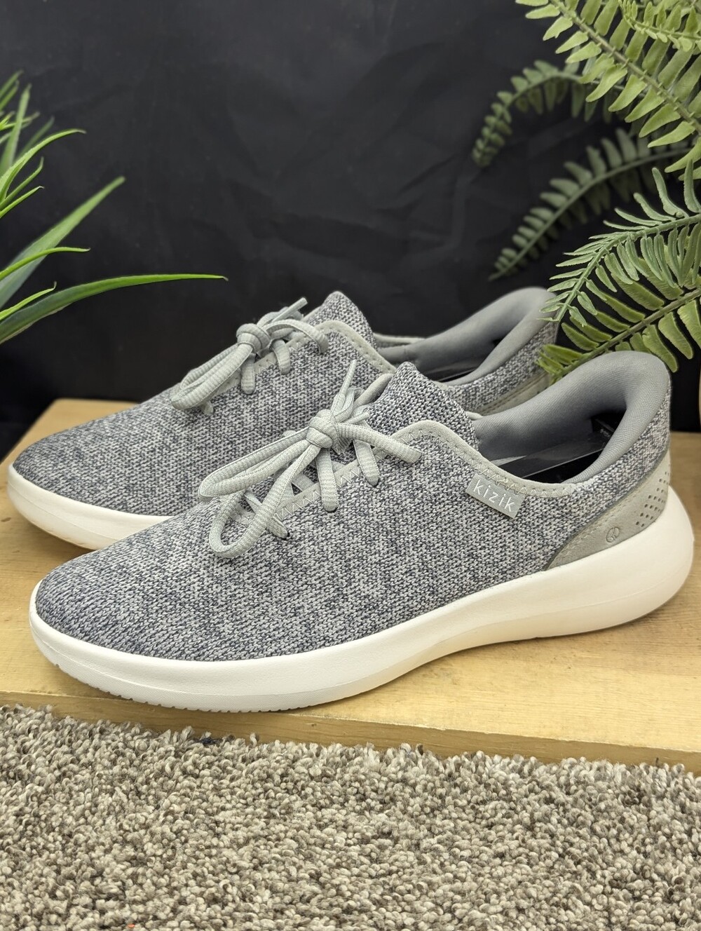 Kizik Madrid Hands Free Women's Size 8 Casual Comfort Slip In Shoes